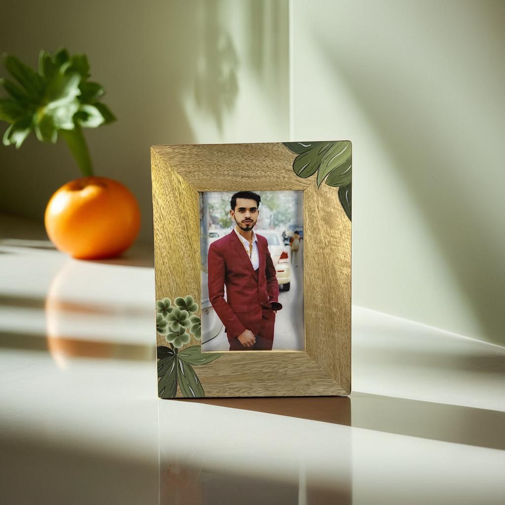 Handcrafted Wooden Photo Frame – Floral Inlay Design (22×16×2 cm)