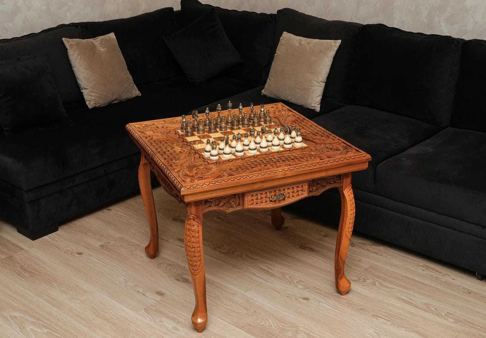 Handmade Chess & Backgammon Table – Engraved Walnut Board Game Set