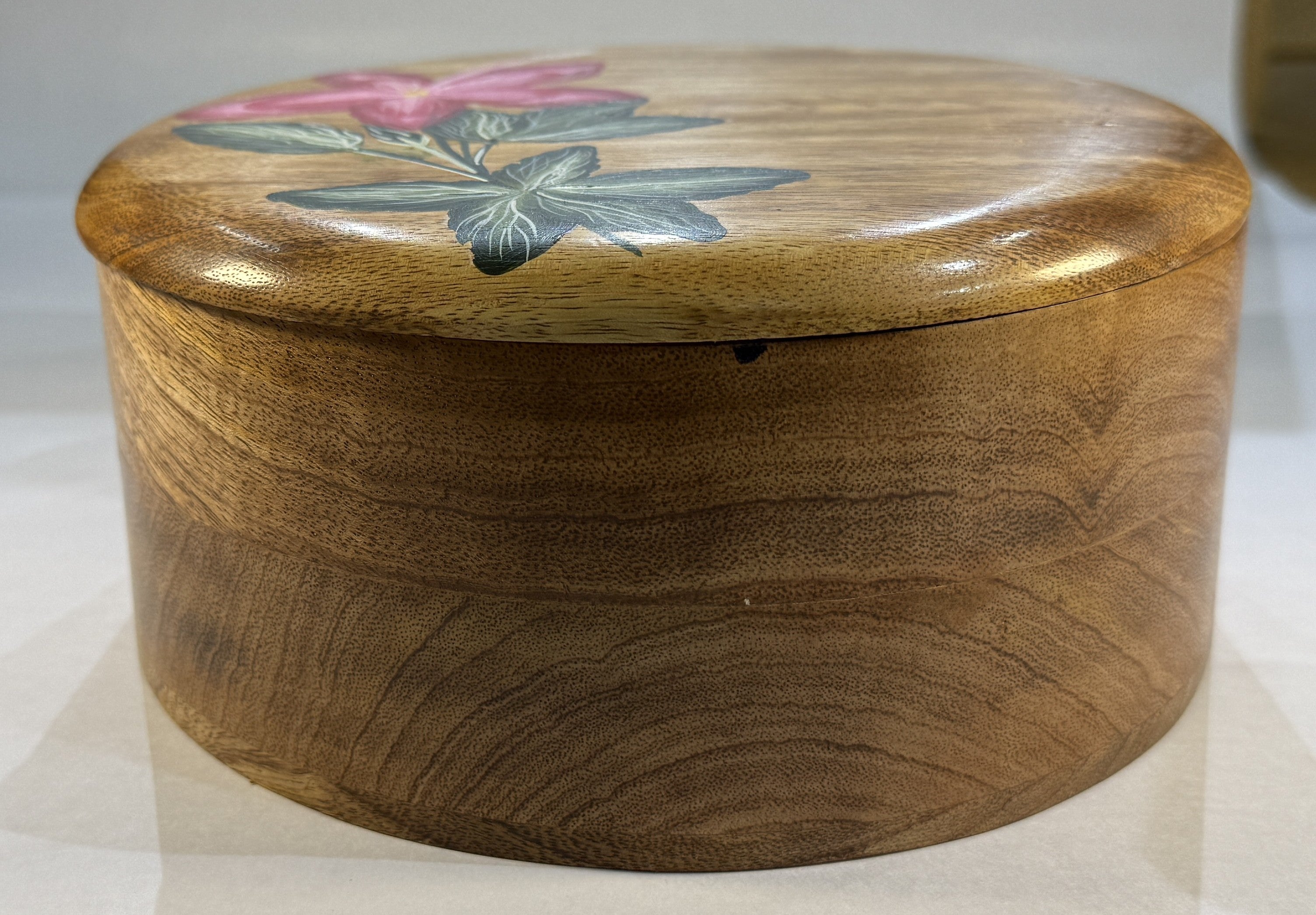 🌿 Handcrafted Wooden Bread/Roti Box with Floral Lid (20×20×9 cm)