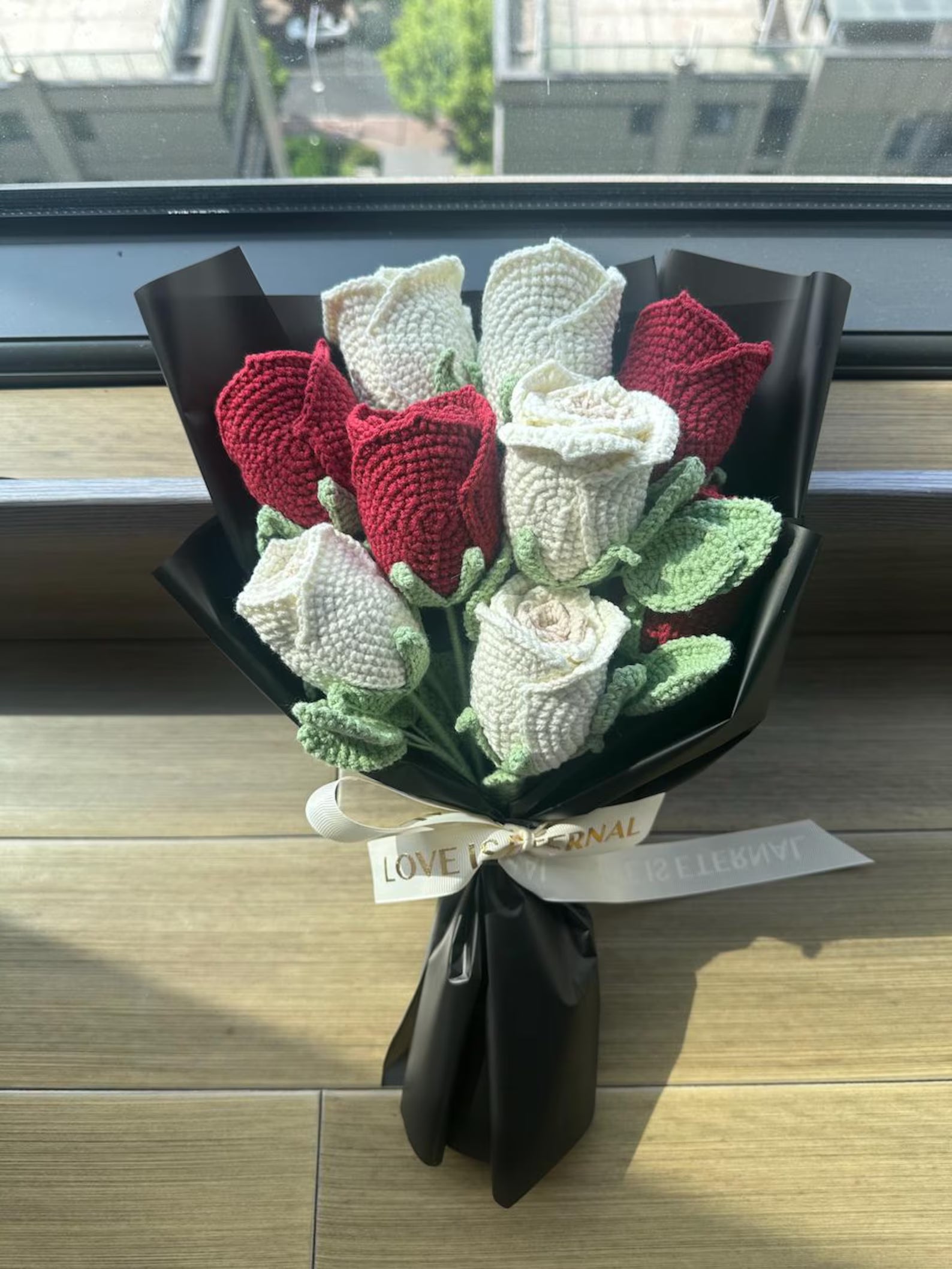 Crochet Rose Gift, Crochet Flower, Crochet Flower Bouquet Gift, Crochet Flower Desk Decor, Gift for Mom, Her, Colleague, Sendoff, Friend