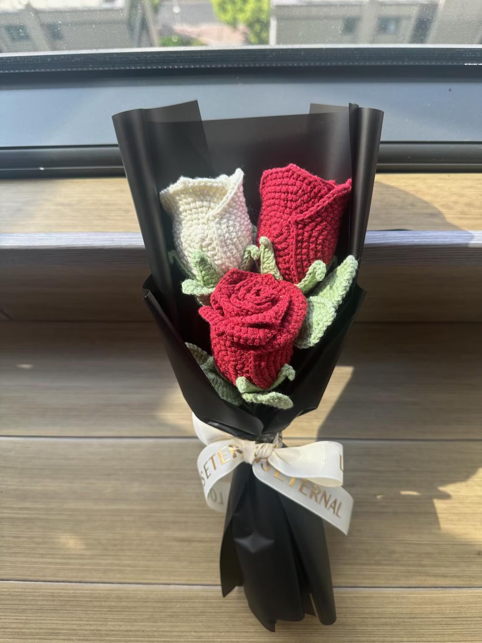 Crochet Rose Gift, Crochet Flower, Crochet Flower Bouquet Gift, Crochet Flower Desk Decor, Gift for Mom, Her, Colleague, Sendoff, Friend