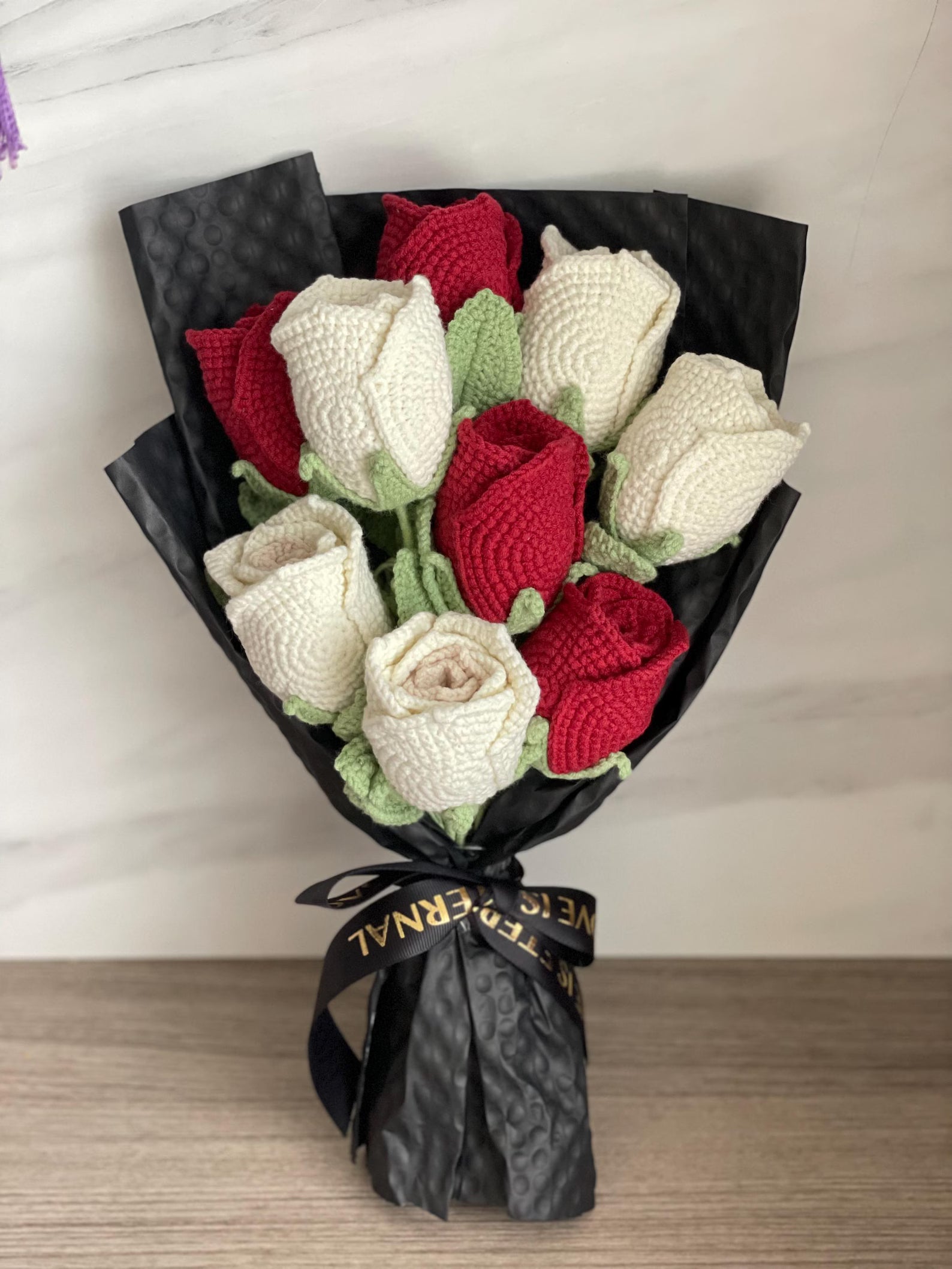 Crochet Rose Gift, Crochet Flower, Crochet Flower Bouquet Gift, Crochet Flower Desk Decor, Gift for Mom, Her, Colleague, Sendoff, Friend