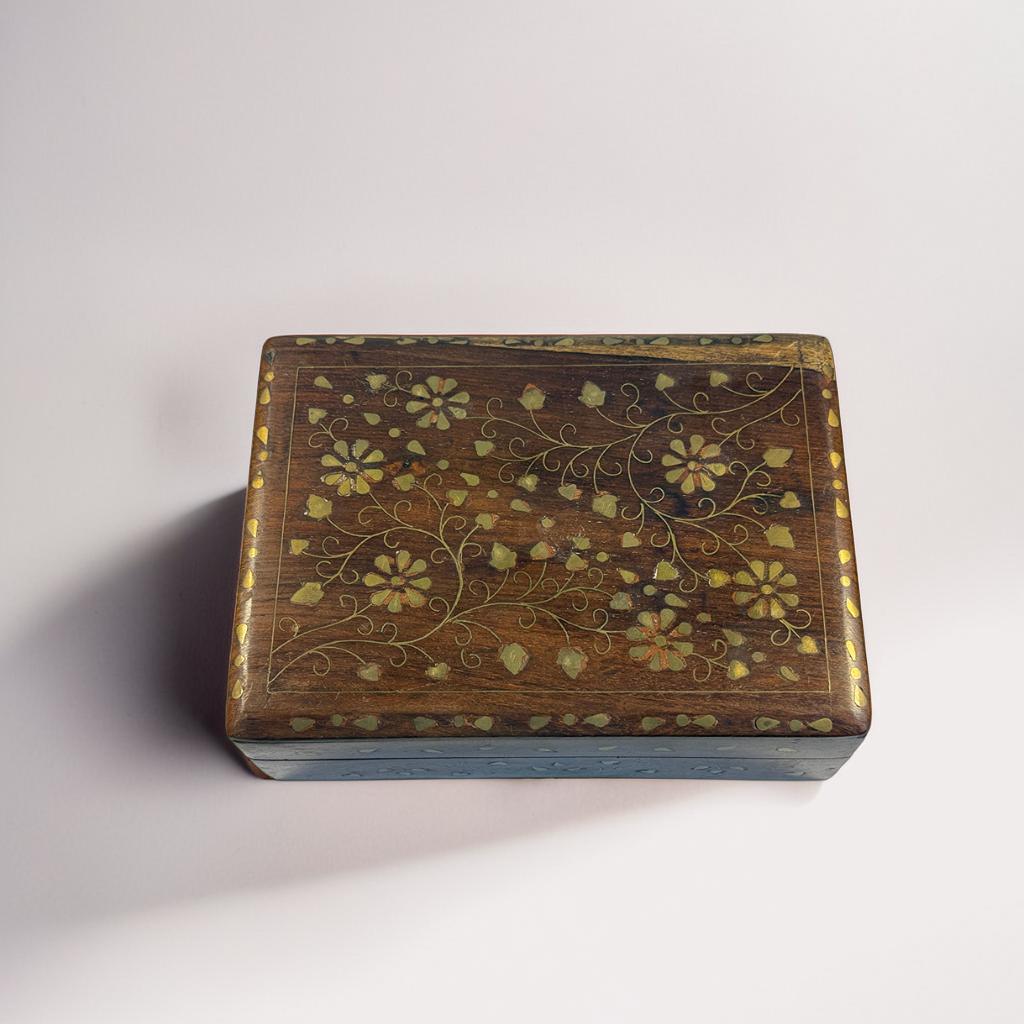 Handcrafted Wooden Brass Inlay Keepsake Box (18×13×6 cm)